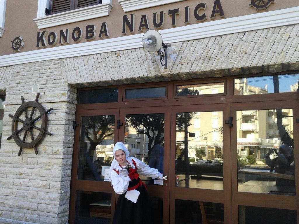 Apartments Nautica Novi Vinodolski Exteriör bild